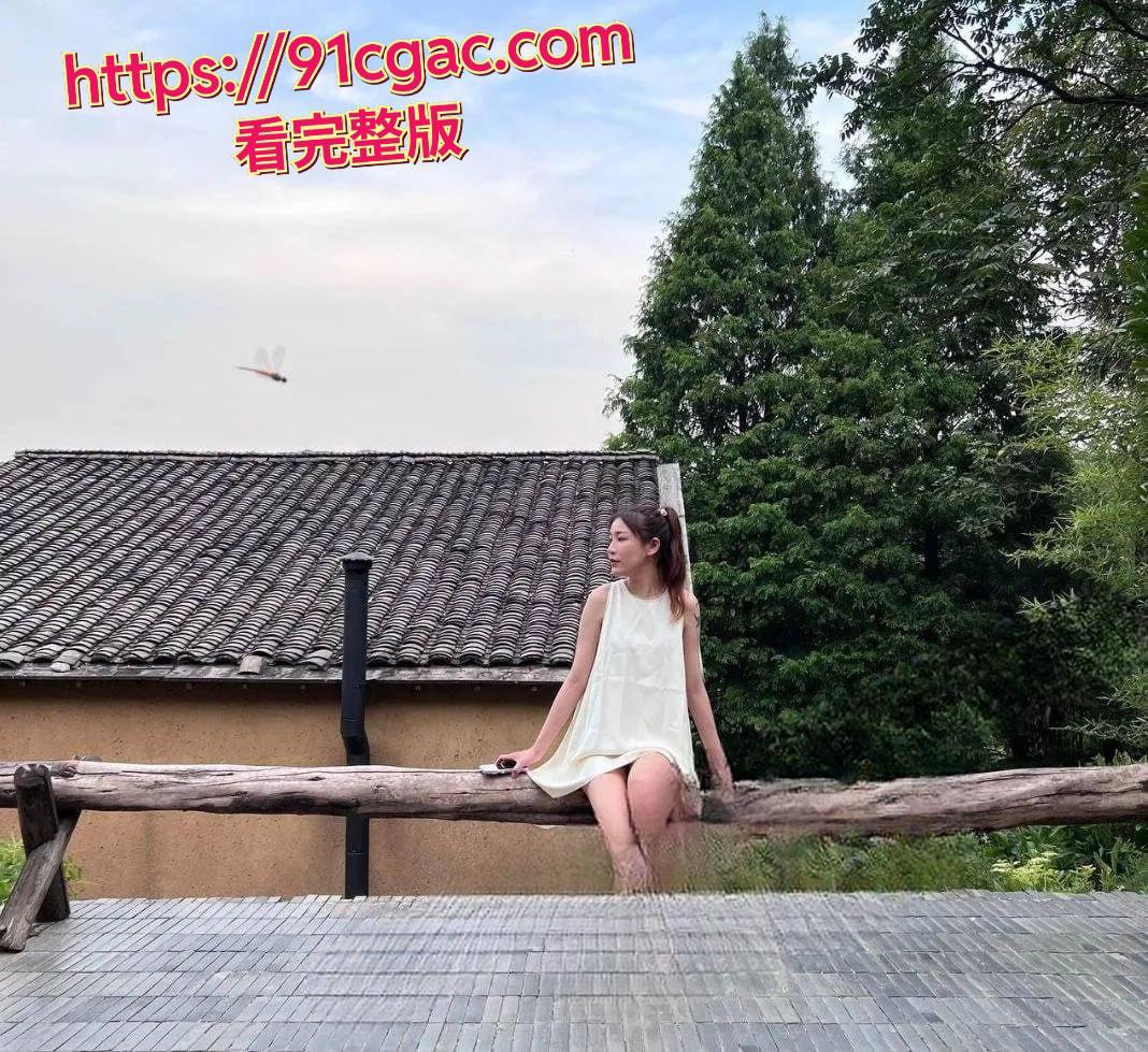 “你的老婆我帮你操” 超变态的绿帽癖玩法 强迫绿帽奴看着娇妻在胯下呻吟