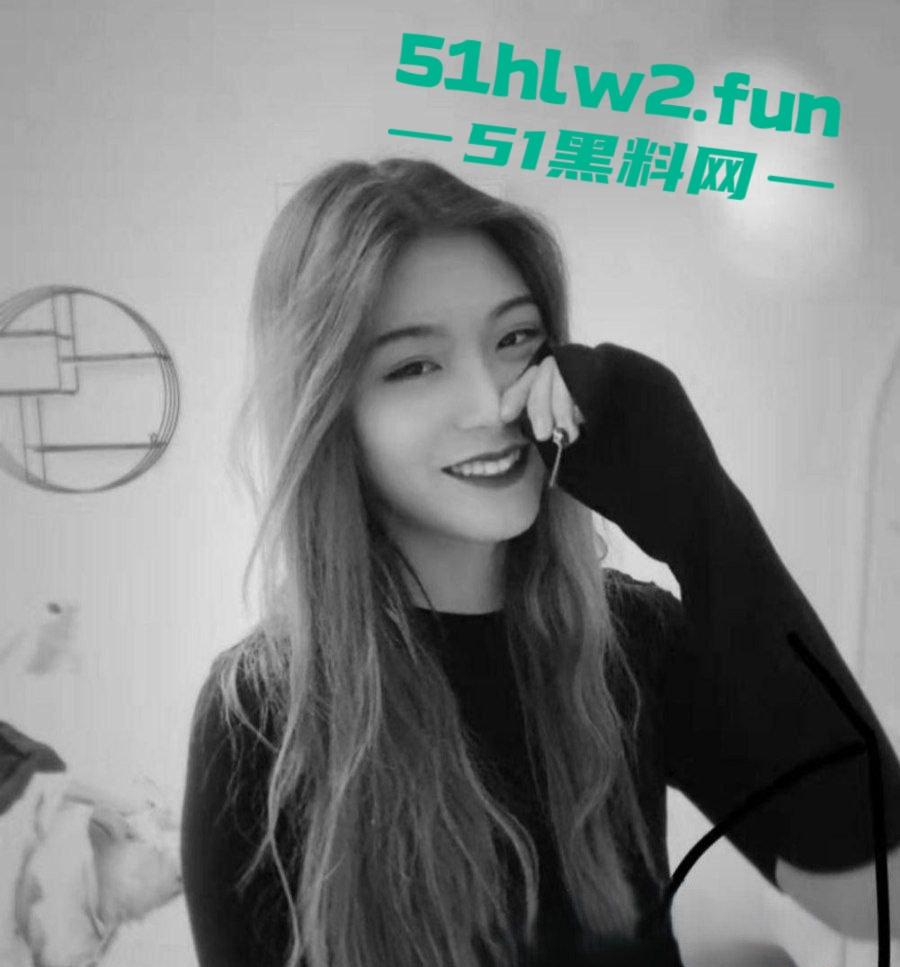 劳斯莱斯车主群现卖妻绿魔，美艳娇妻被群友轮番爆操，男主丝毫不怒，反获万人点赞，成大事者不拘小节牛啊！