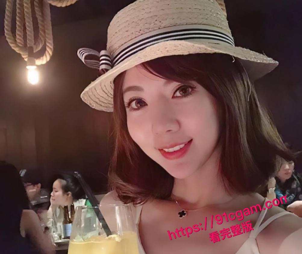 极品人妻 Qbee张比比 出轨有钱情人 宾馆被情人扒光求口交 视频遭外泄