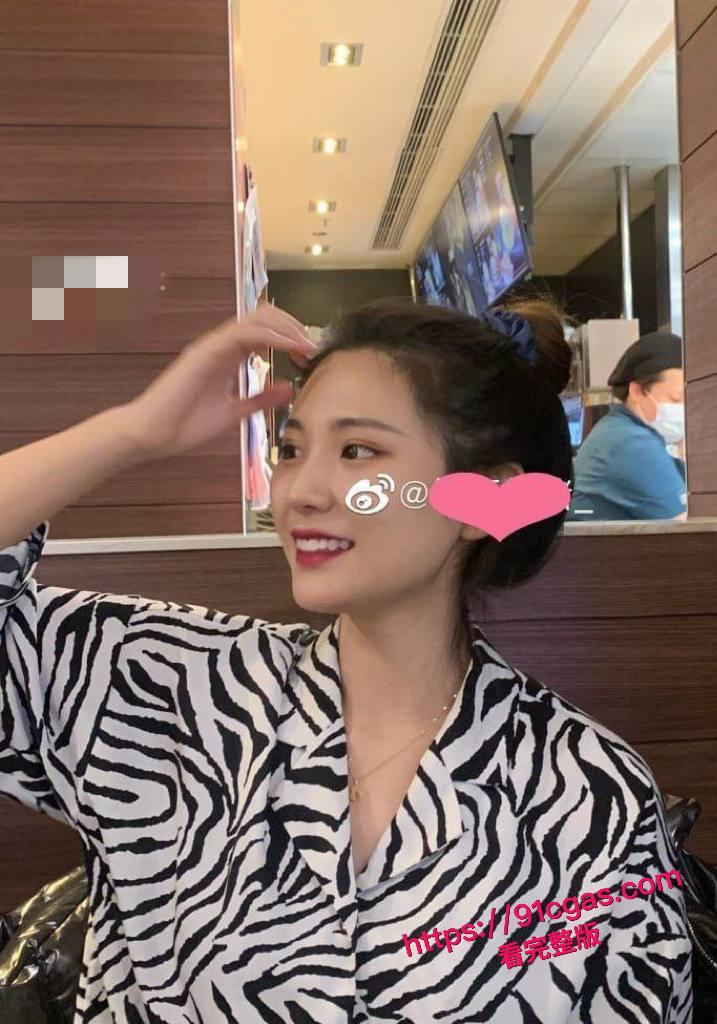 南京校花啪啪视频被前男友流出，挨操的样子真的惹人怜惜。