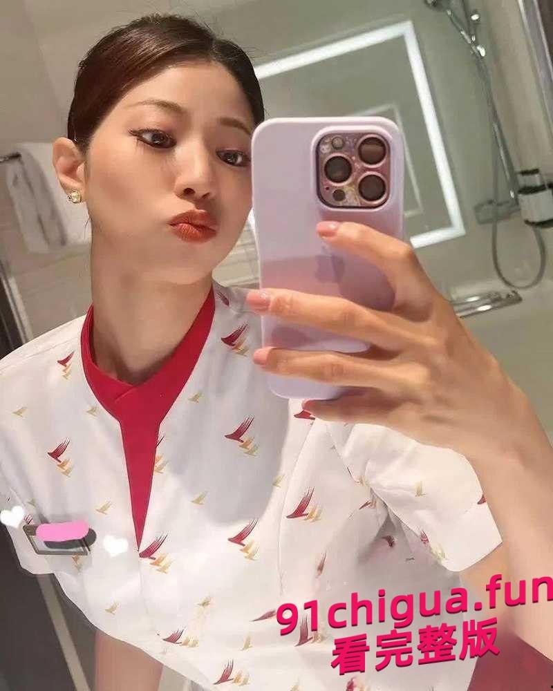 空姐偷情闺密老公 表面高雅空姐 私下却和闺蜜同吃肉棒！#空姐#制服#闺蜜绿帽